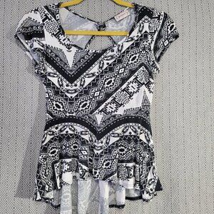 COPY - Gemstone Flowy Black And White Aztec Design Shirt Size Small
